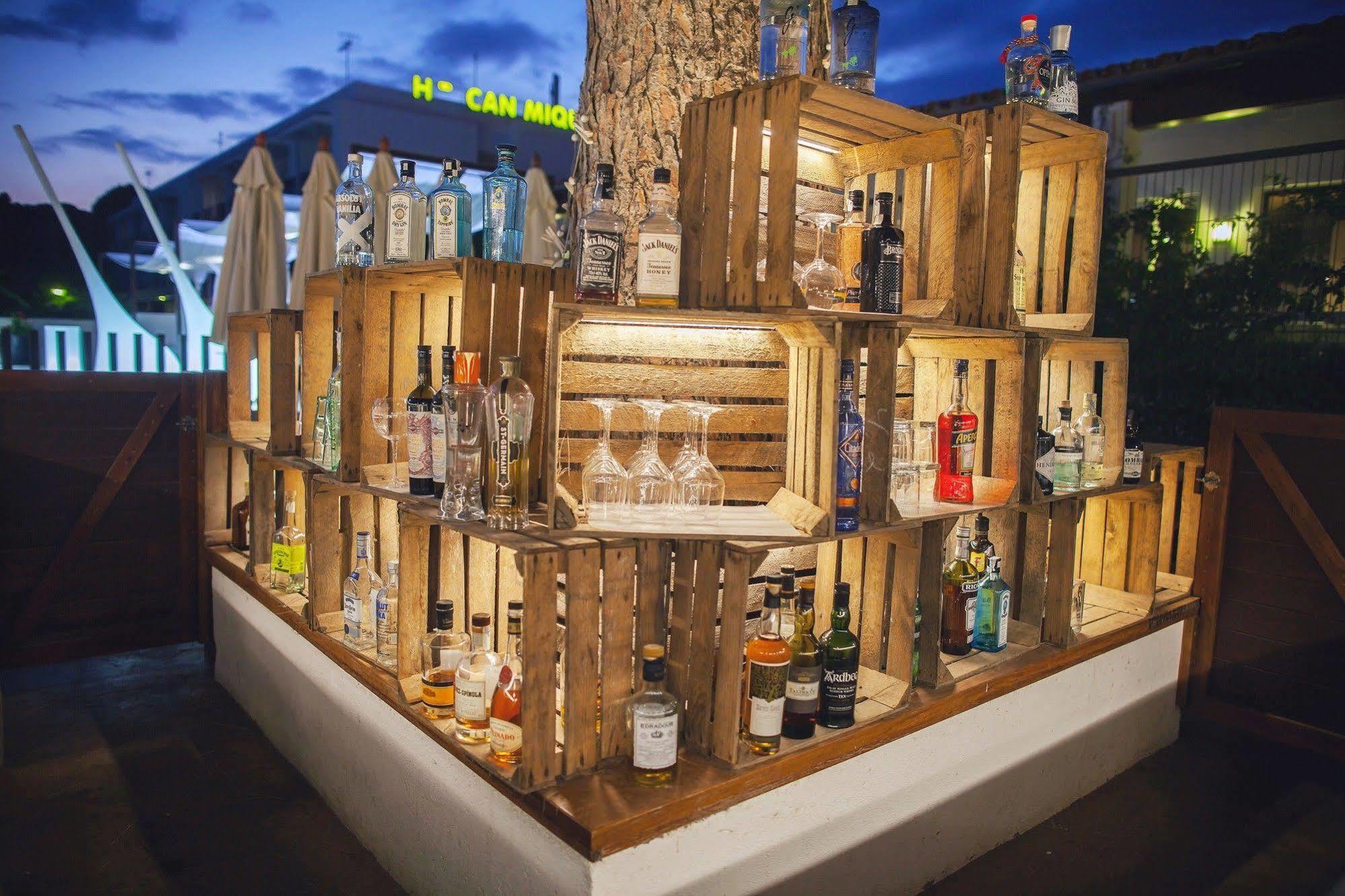 坎米契尔酒店 L' Escala 外观 照片